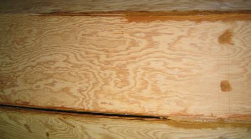 Quarter inch gap in starboard bilge panel to side connection in one section