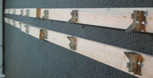 Positioning hangers for the cross beams