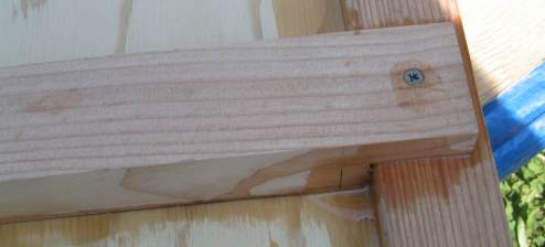 Epoxy resin leaking from crosspiece joint