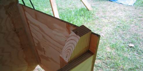 Side extends past Transom frame