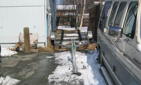 Plenty of room to fit the trailer into the back yard