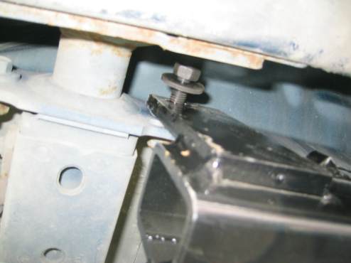 Positioning the hitch at the mounting points