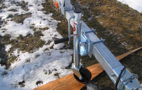 Installing the tongue jack