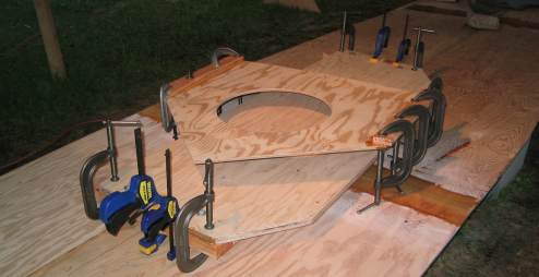 Side frames attached to transom